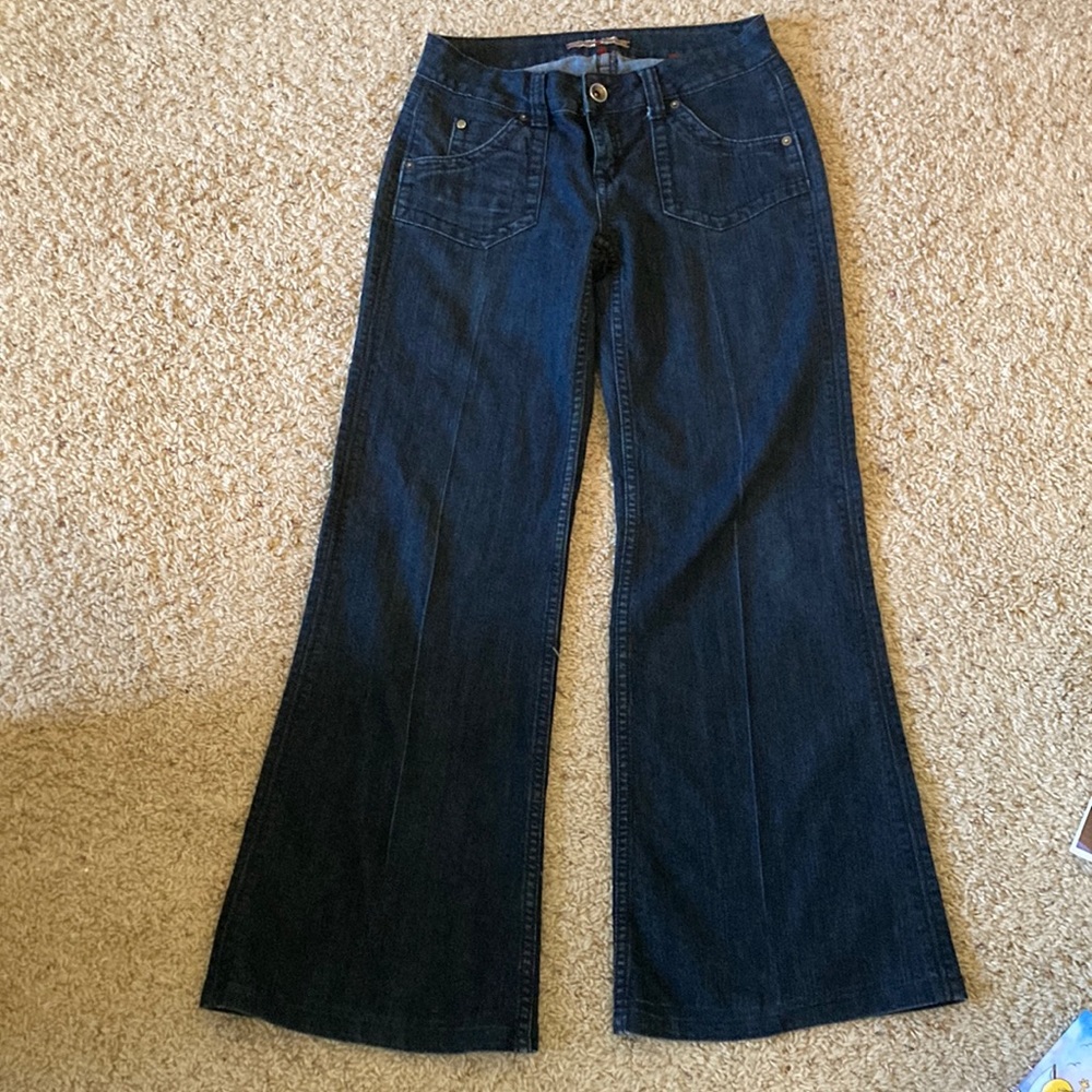 Like new! Makers of true originals wide leg flare  Floyd jeans. Women’s size 28